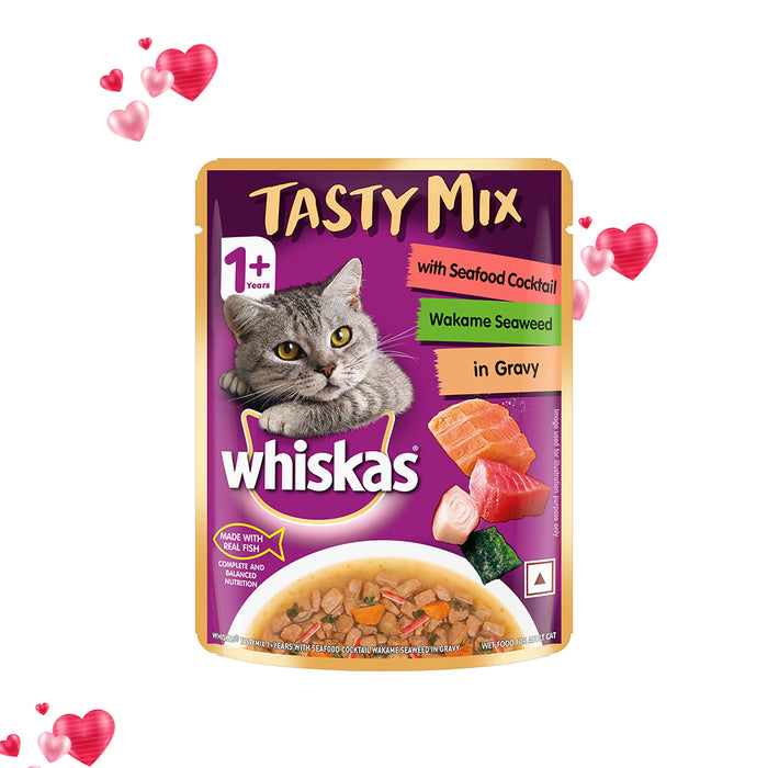 Whiskas Adult (1+ year) Tasty Mix Wet Cat Food Made With Real Fish, Seafood Cocktail Wakame Seaweed in Gravy
